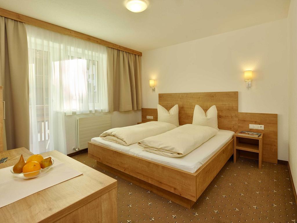 Appartement Gaestehaus Bergkristall Sölden Kamer foto